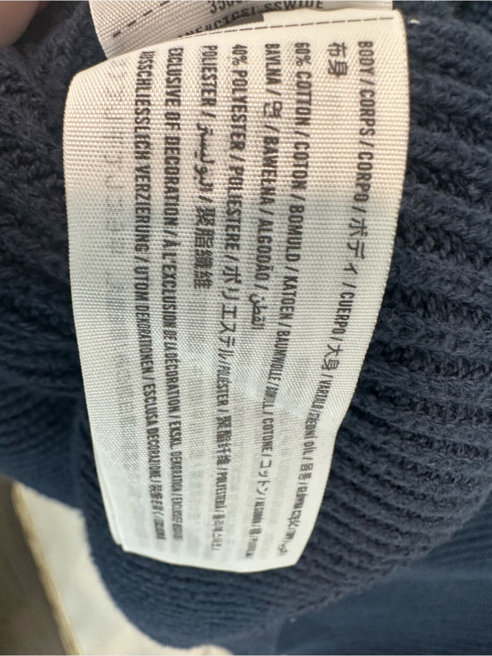 Hollister women’s Dark Navy Crewneck Ribbed knit Sweater size large - Picture 4 of 4